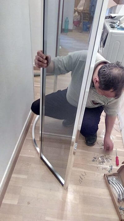 Cabină duş - pregătirea uşii spre instalare