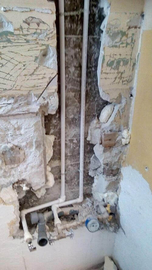 Trasee apă rece şi apă caldă la boiler bucătărie